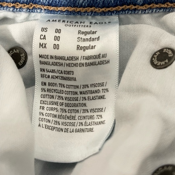 AMERICAN EAGLE High Rise Distressed Straight Leg Boyfriend Jeans Vintage Wash 00 - Picture 9 of 10